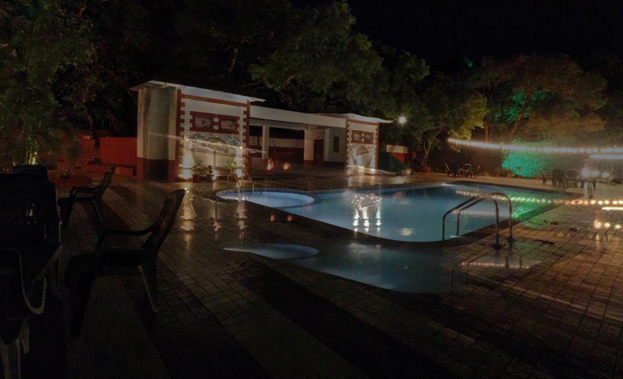 Hotel Citrus Chambers Mahābaleshwar Exterior foto